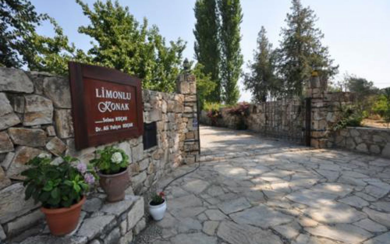 Limonlu Konak