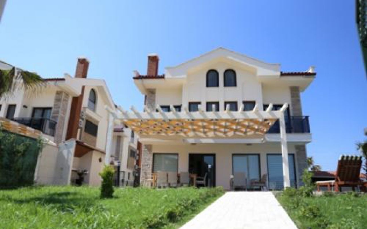 Harmony Villa West