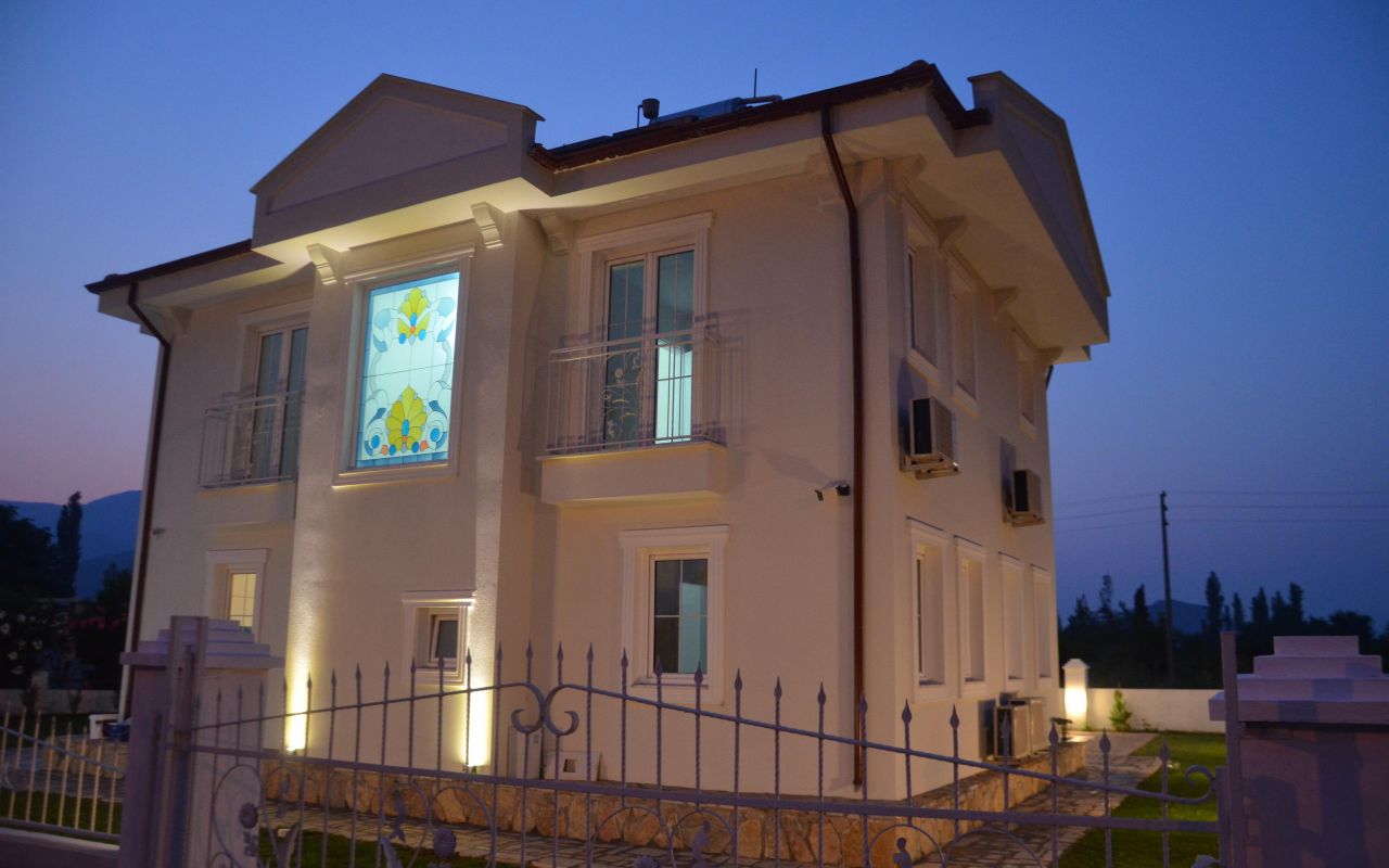VILLA ARAL