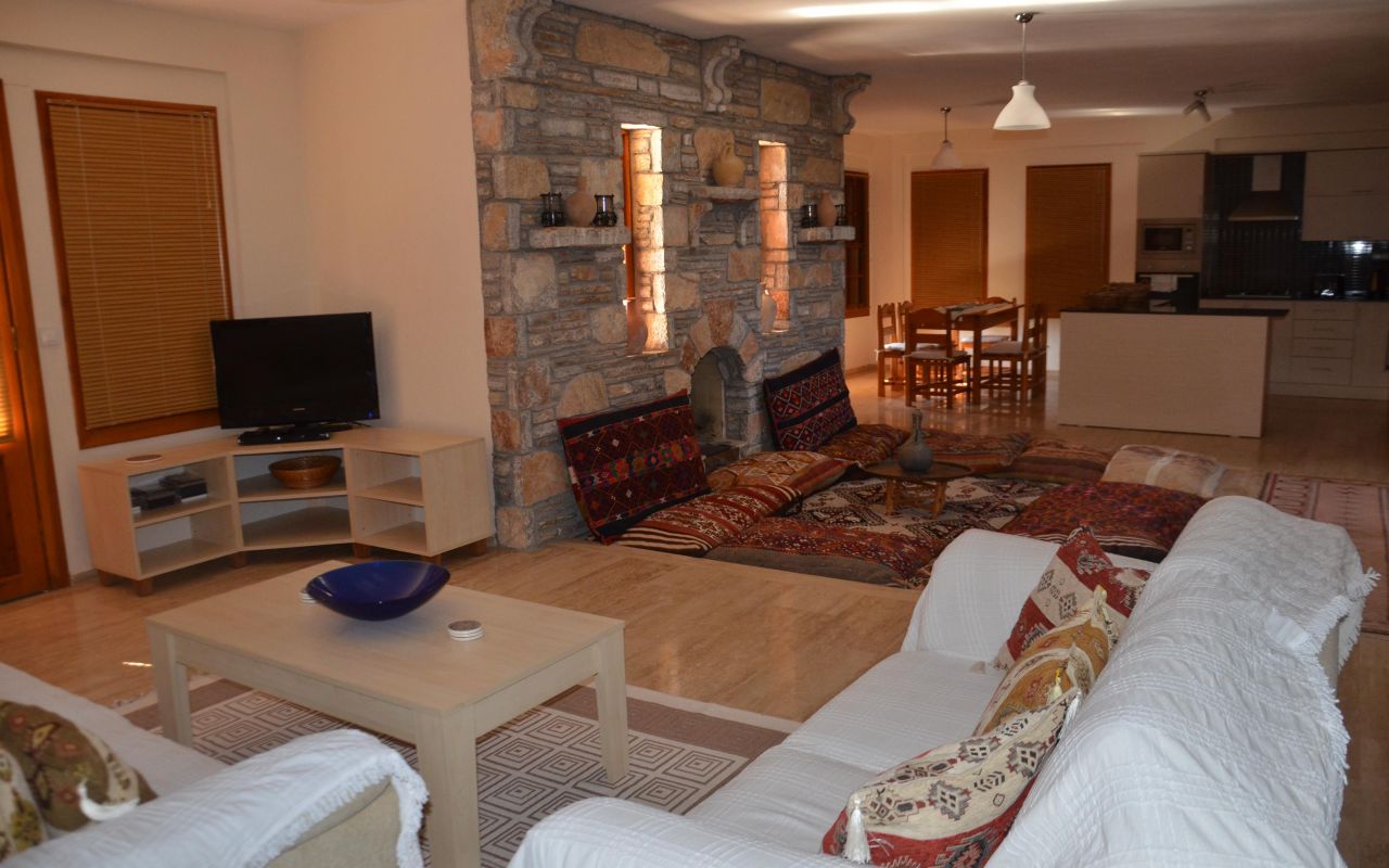 Hatira Villa