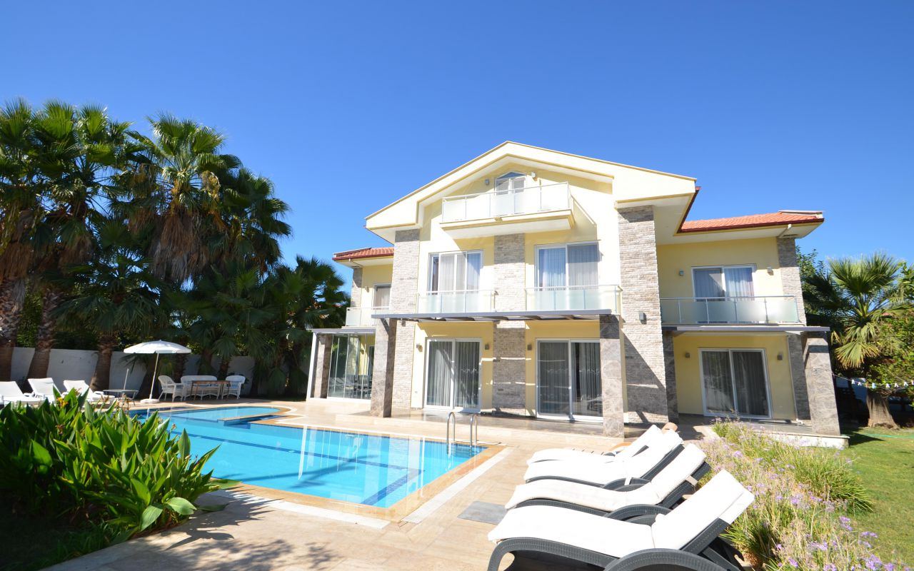 Tulip Palace Villa