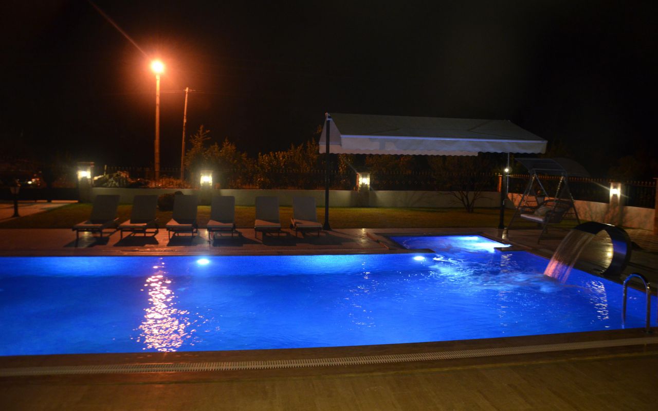 Kiparis Villa