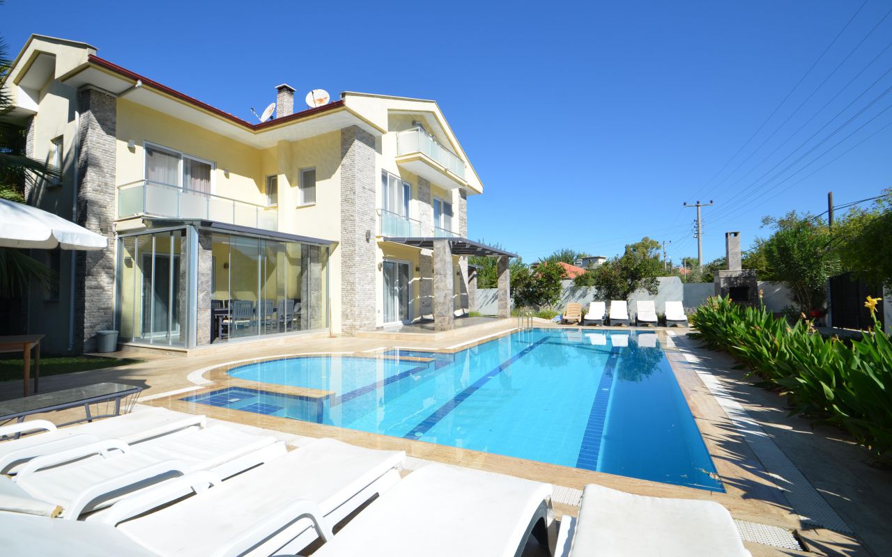Tulip Palace Villa